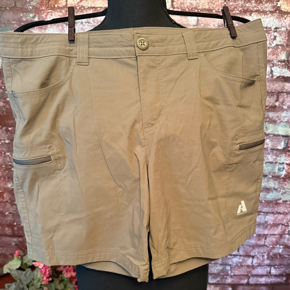 Eddie Bauer Tan Women's Cargo Shorts